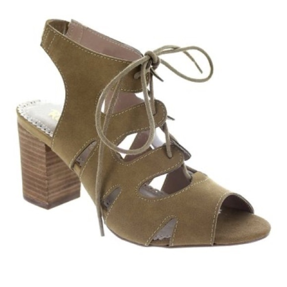 Restricted Kad Camel Tan Lace up Heels